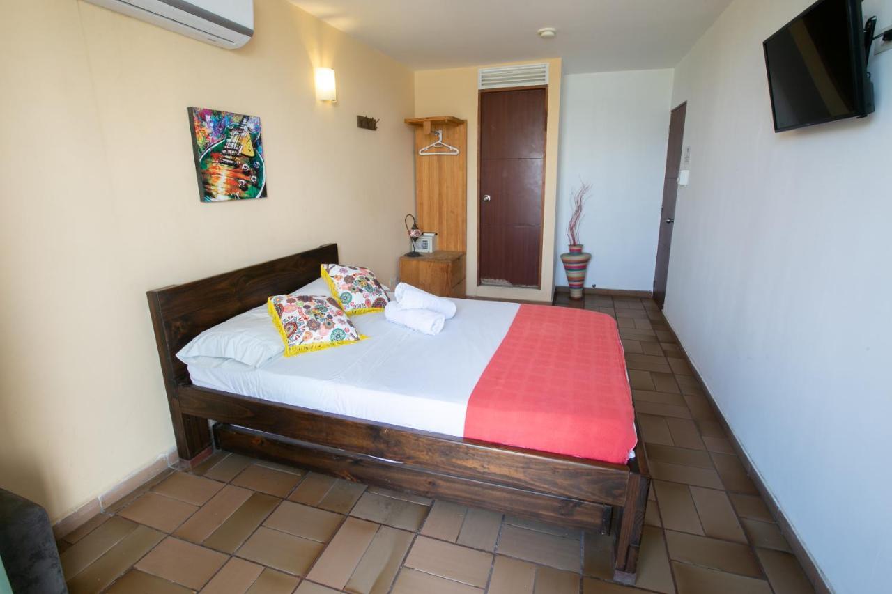 Mi Llave Hostels Cartagena Exterior photo