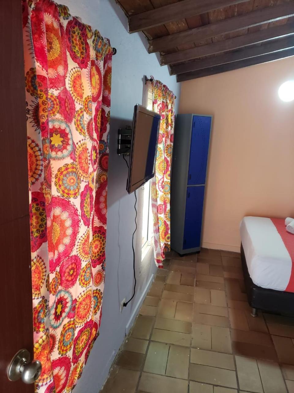 Mi Llave Hostels Cartagena Exterior photo